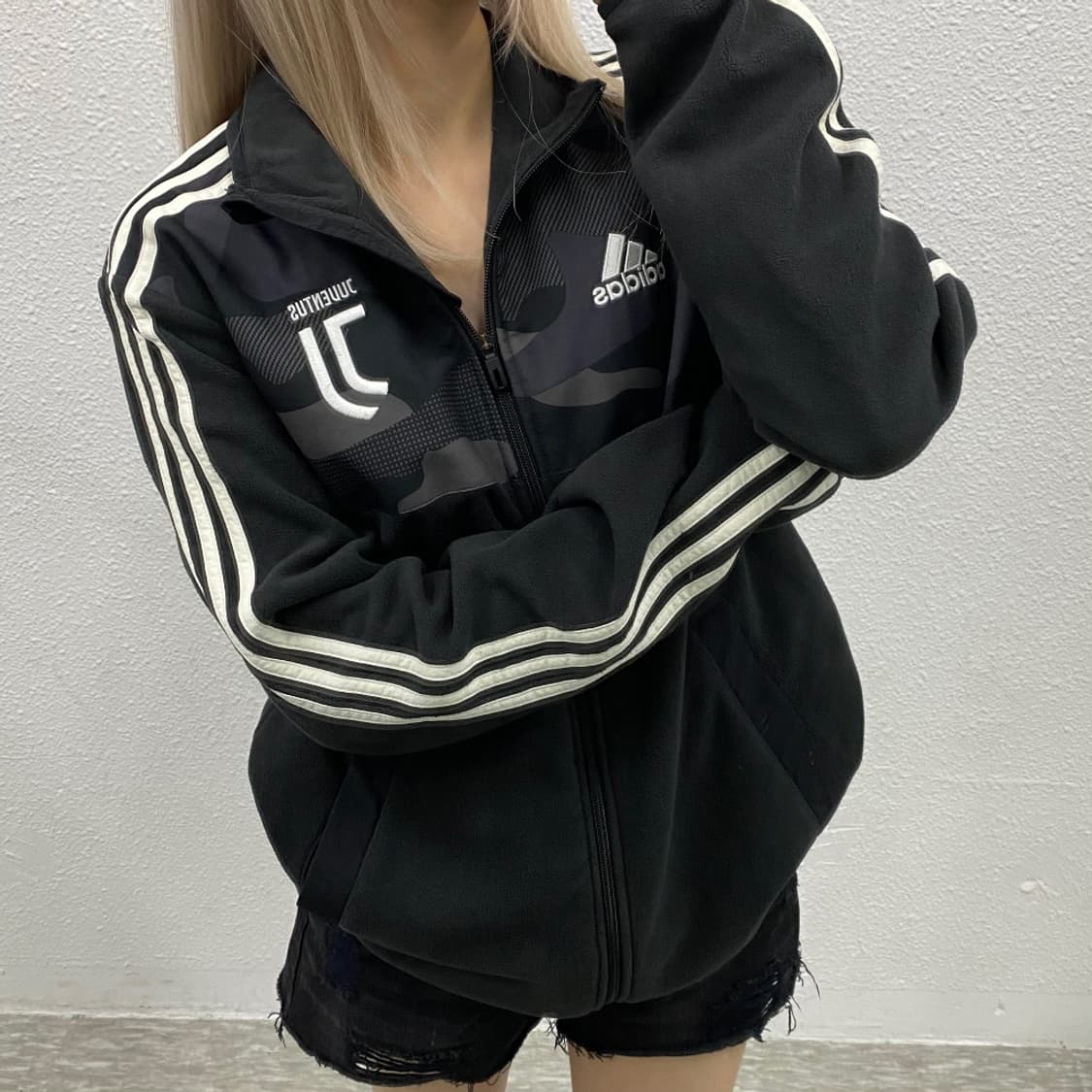 아디다스 에센셜 화이트라인 유벤투스 카모 트랙탑 L 상품이미지2