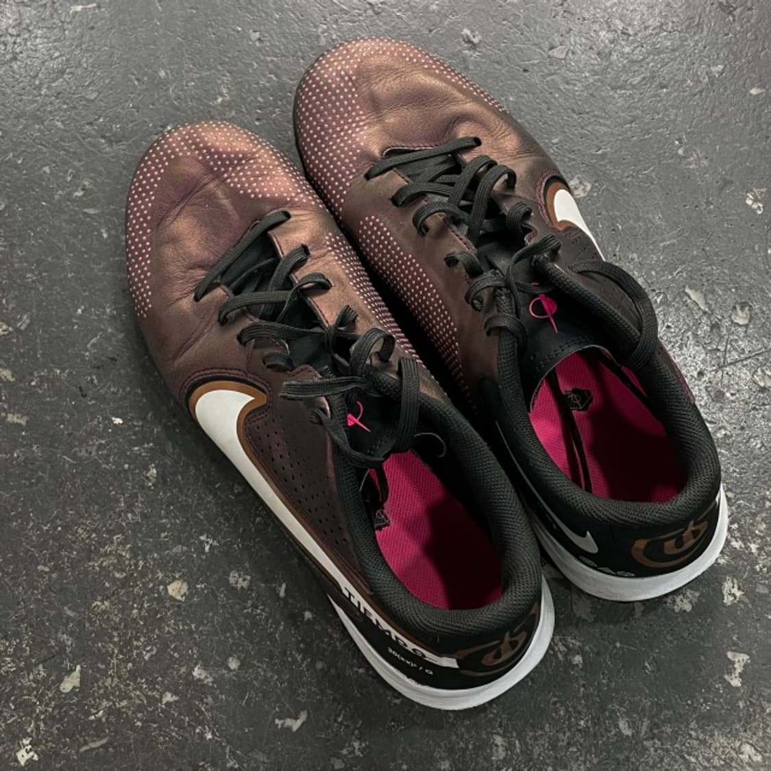 260 나이키 리액트 티엠포 레전드 9 프로 풋살화  상품이미지2