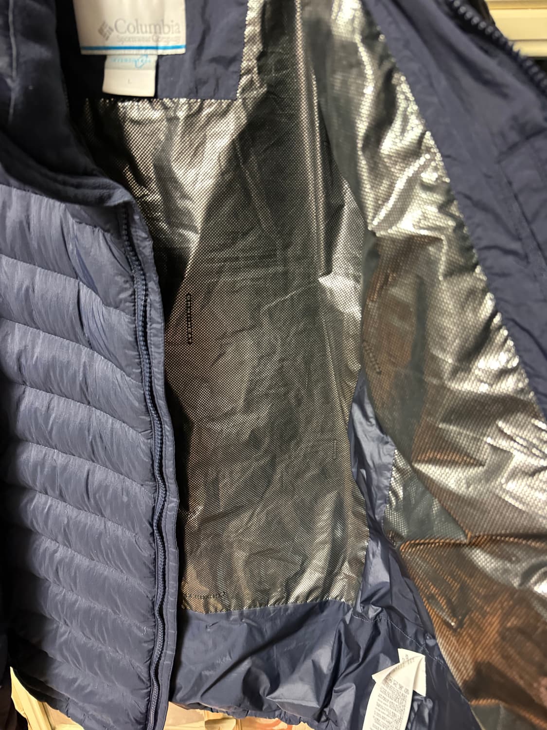 [사용감 적음] 콜롬비아 네이비 경량 구스패딩 l 상품이미지3