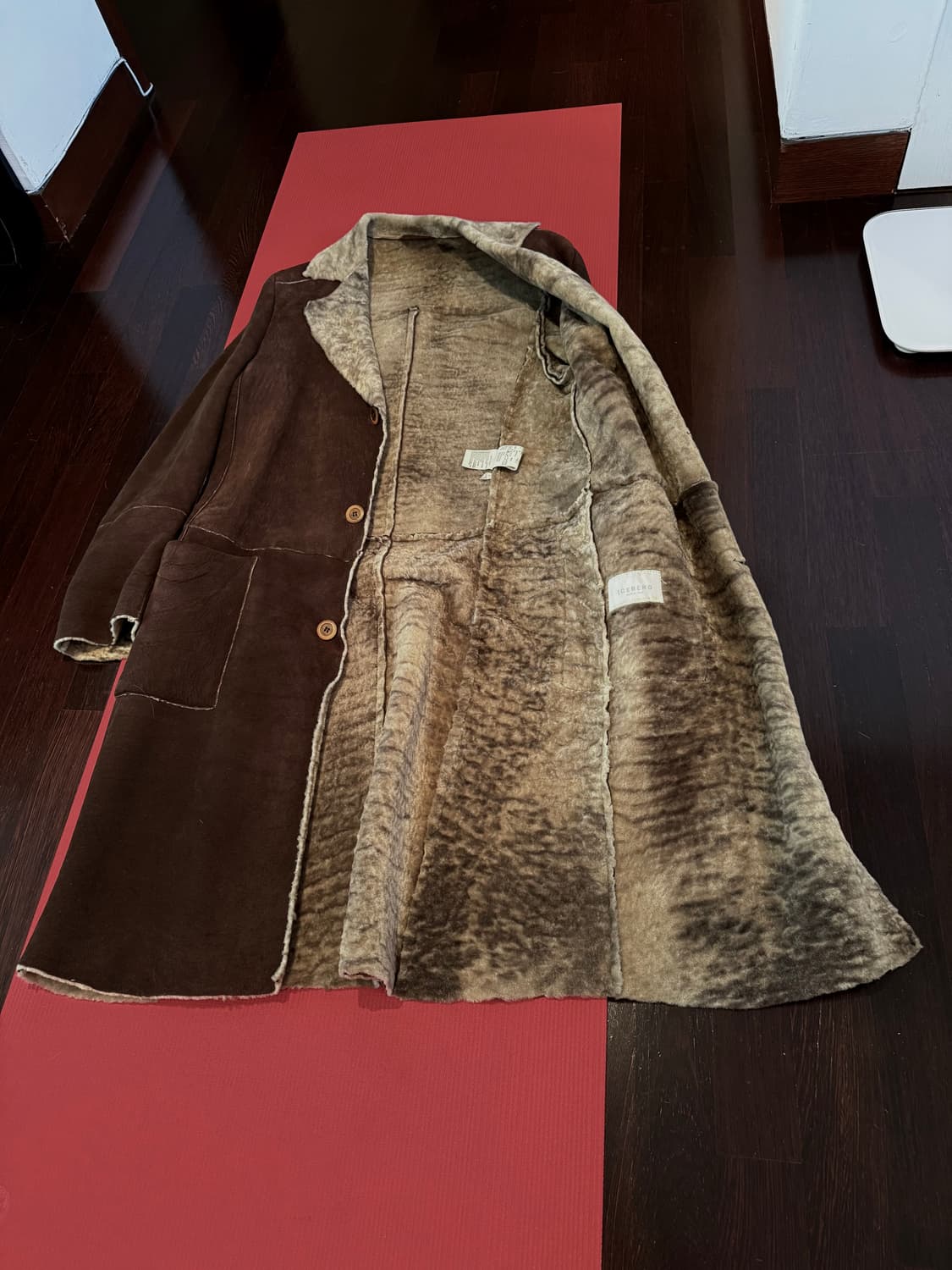 아이스버그 무스탕 롱코트 상품이미지3