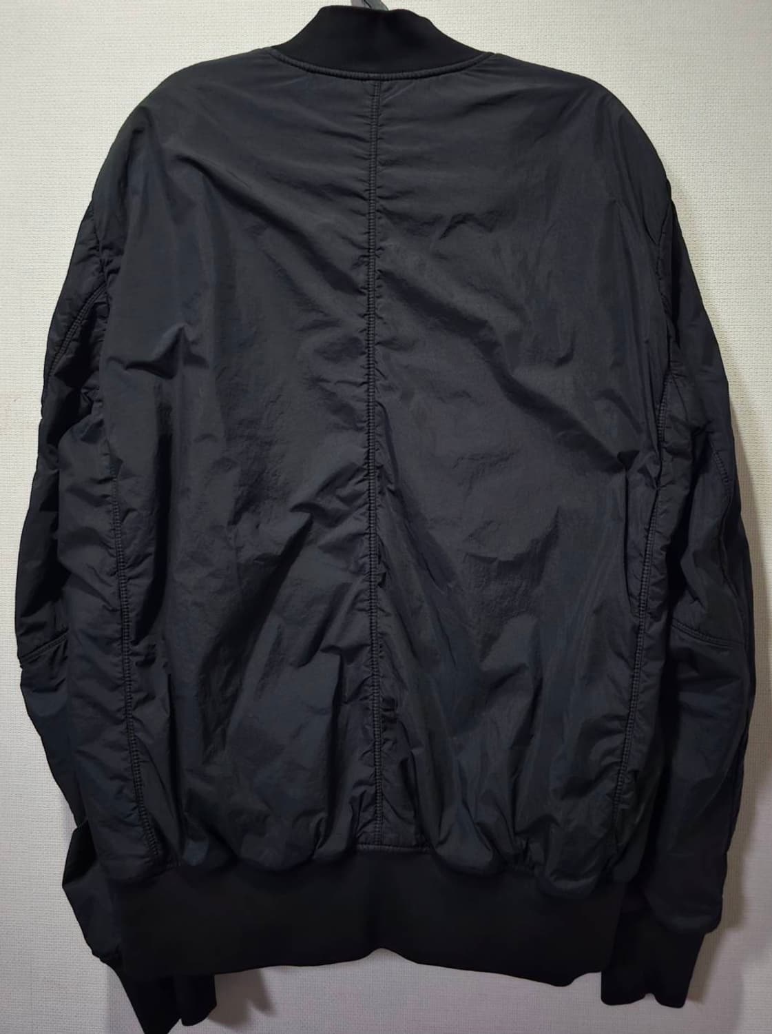 [백화점판/S급] 스톤아일랜드 크링클랩스 봄버 자켓 105 / XL 상품이미지4