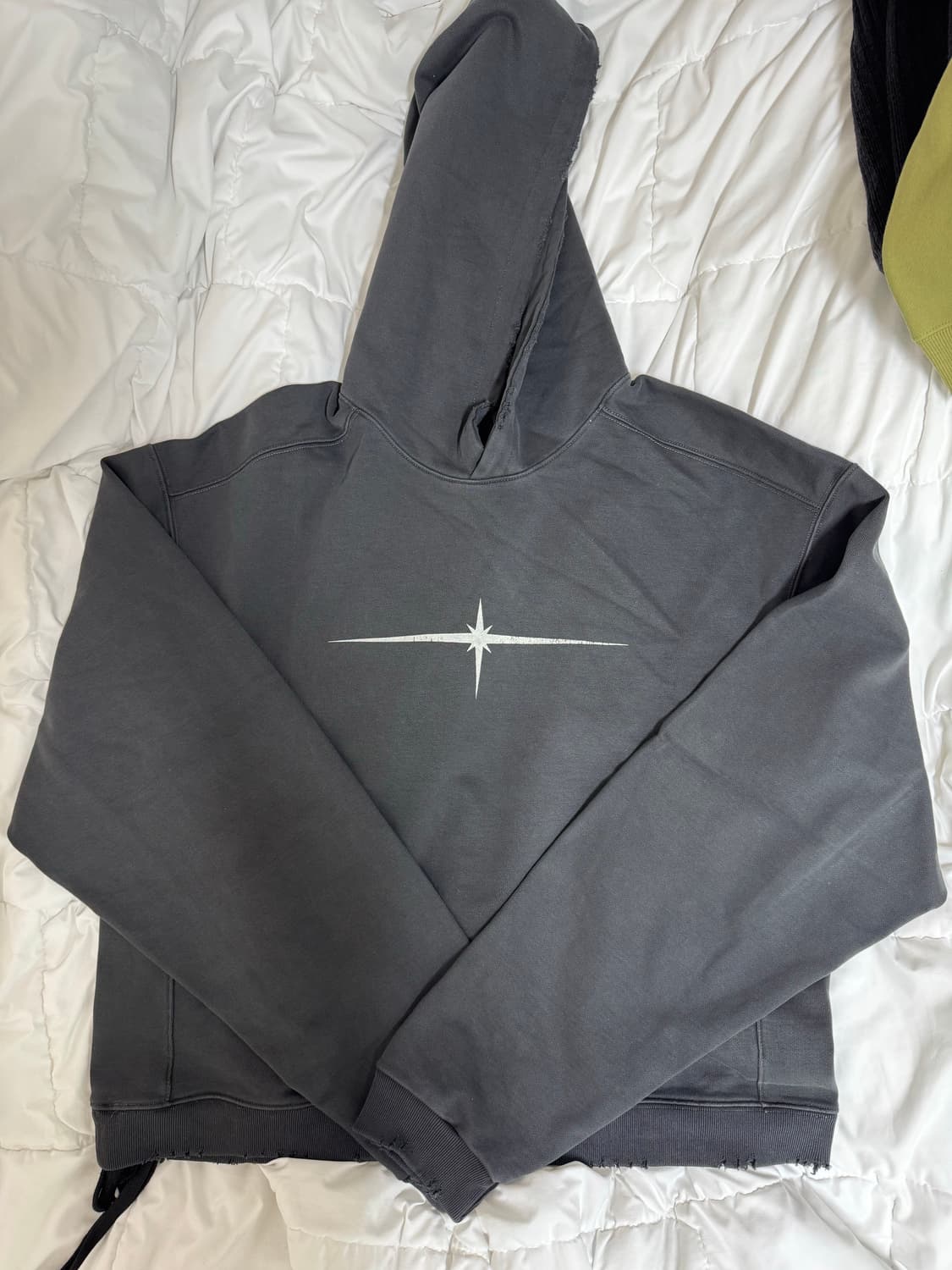 틸던 SHOP MERCH HOODIE black 상품이미지1