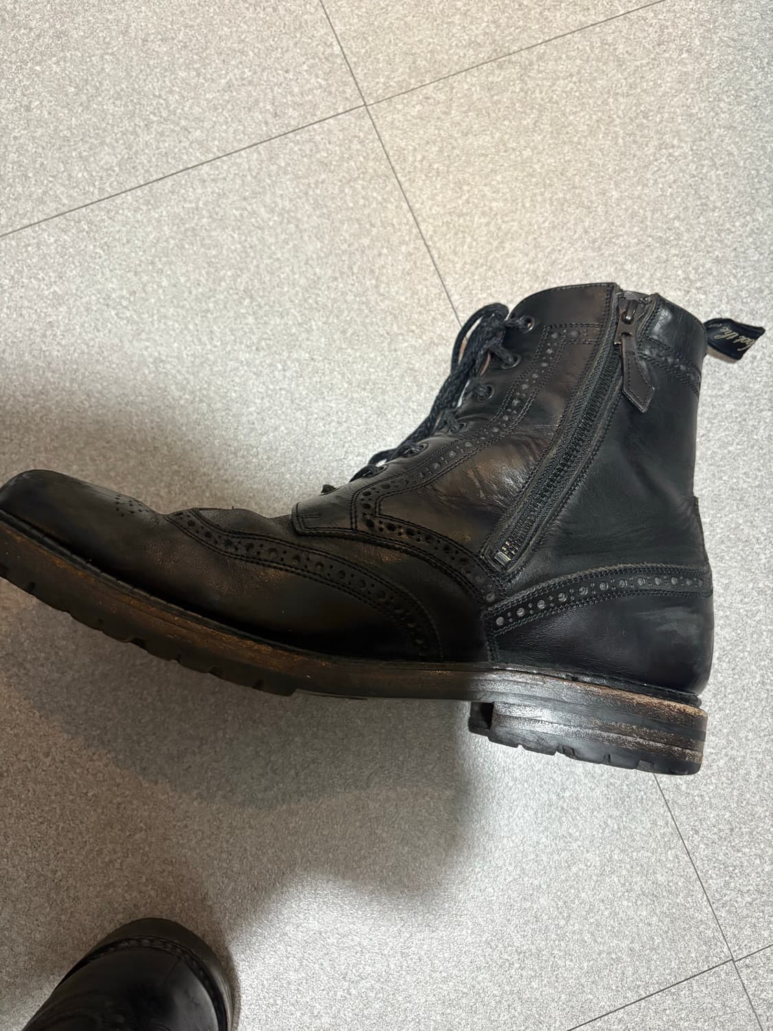 풋 더 코쳐 레이스 업 윙팁 부츠 상품이미지3