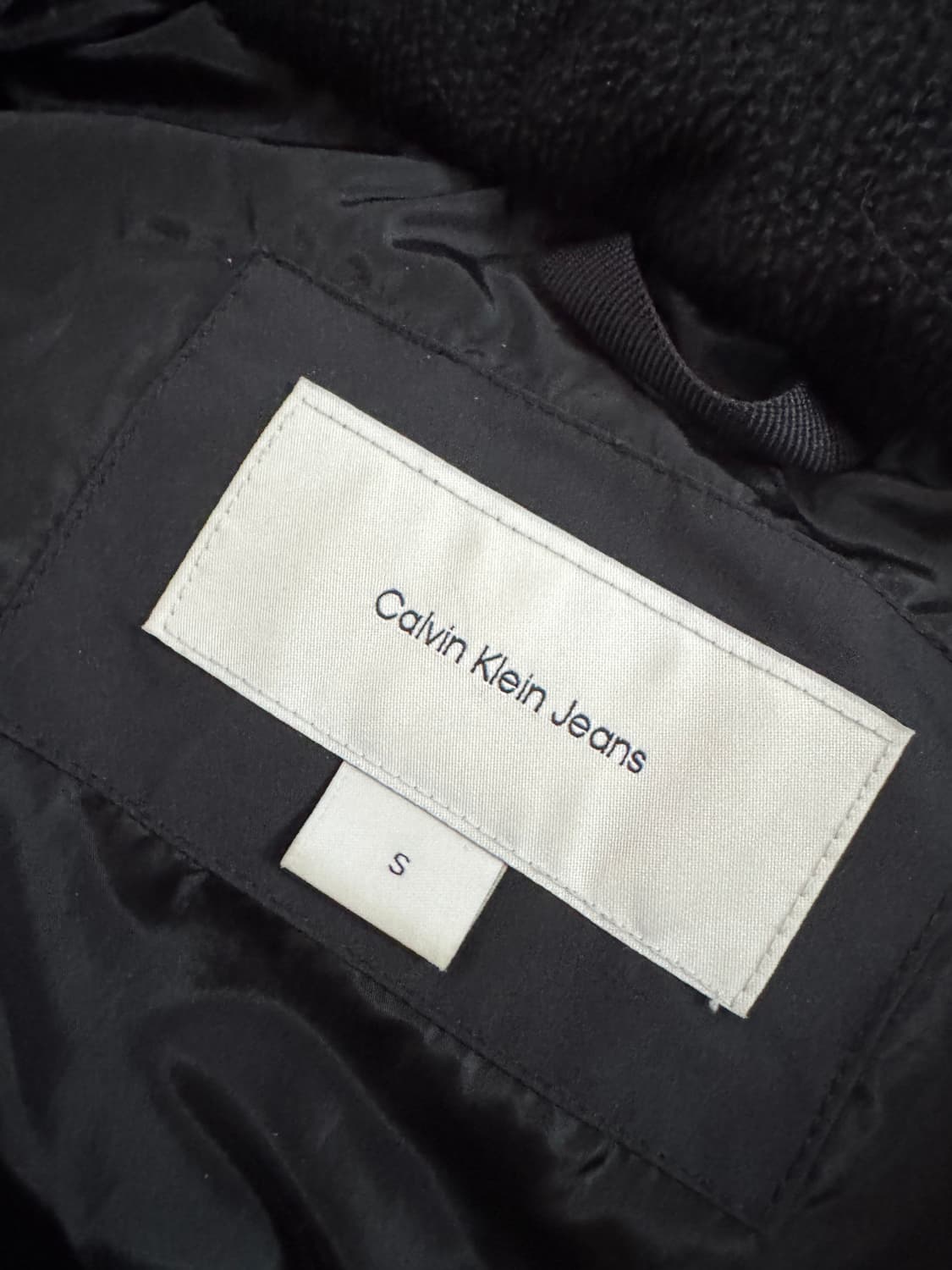 여성 캘빈클라인 진스 CK 로고 덕 다운 숏 패딩 s 상품이미지3