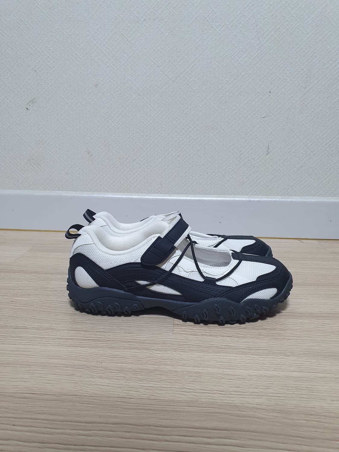 휠라 에샤페 벨크로 v2 250 상품이미지1