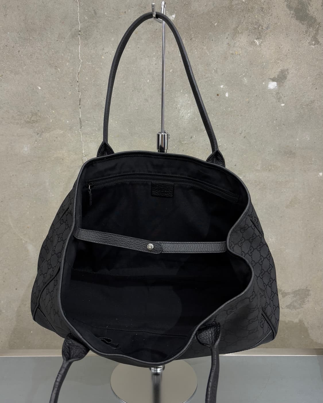 Gucci 구찌 GG 블랙 캔버스 토트백  상품이미지3