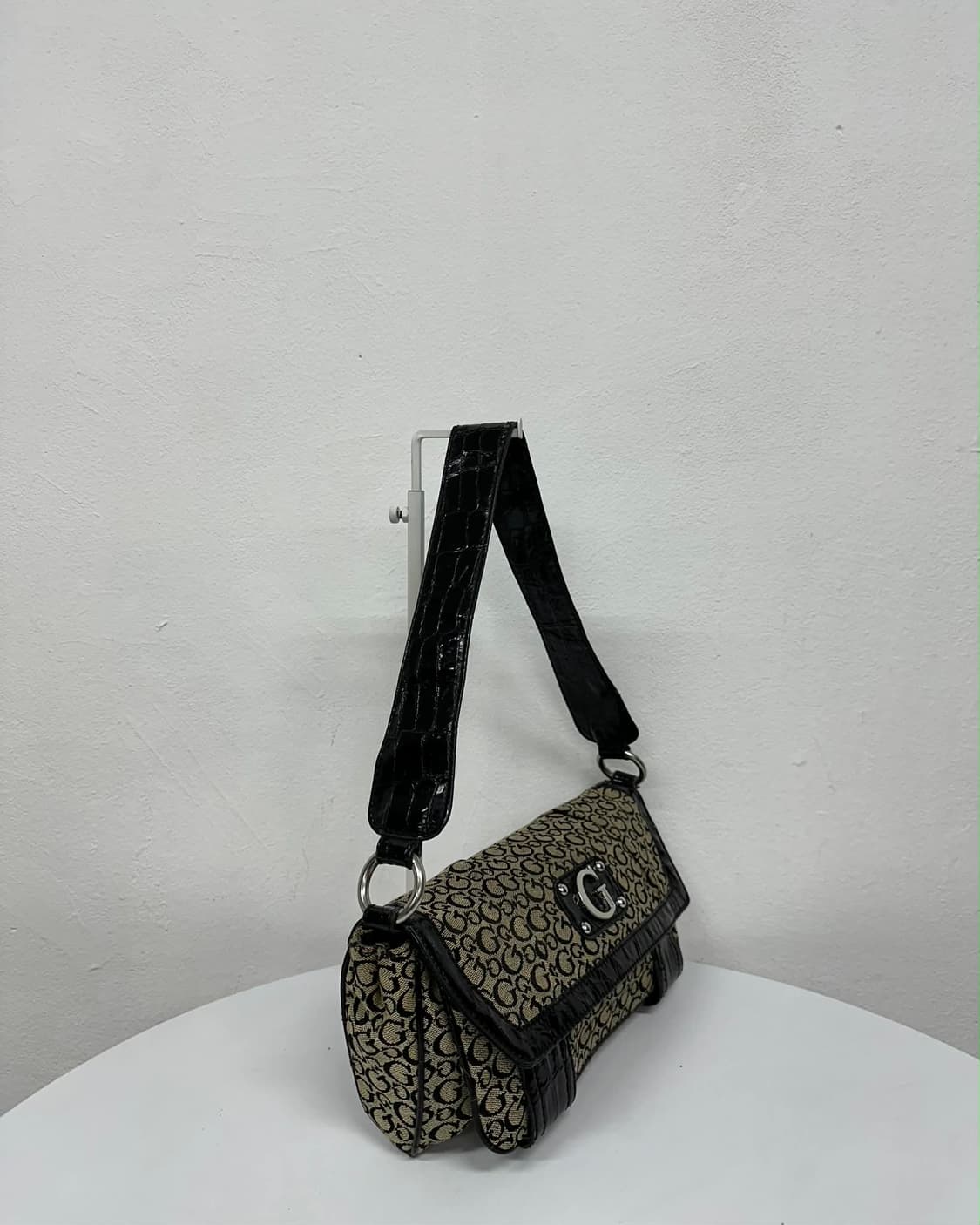 게스 아카이브 00s Y2K 패턴 숄더백 상품이미지2