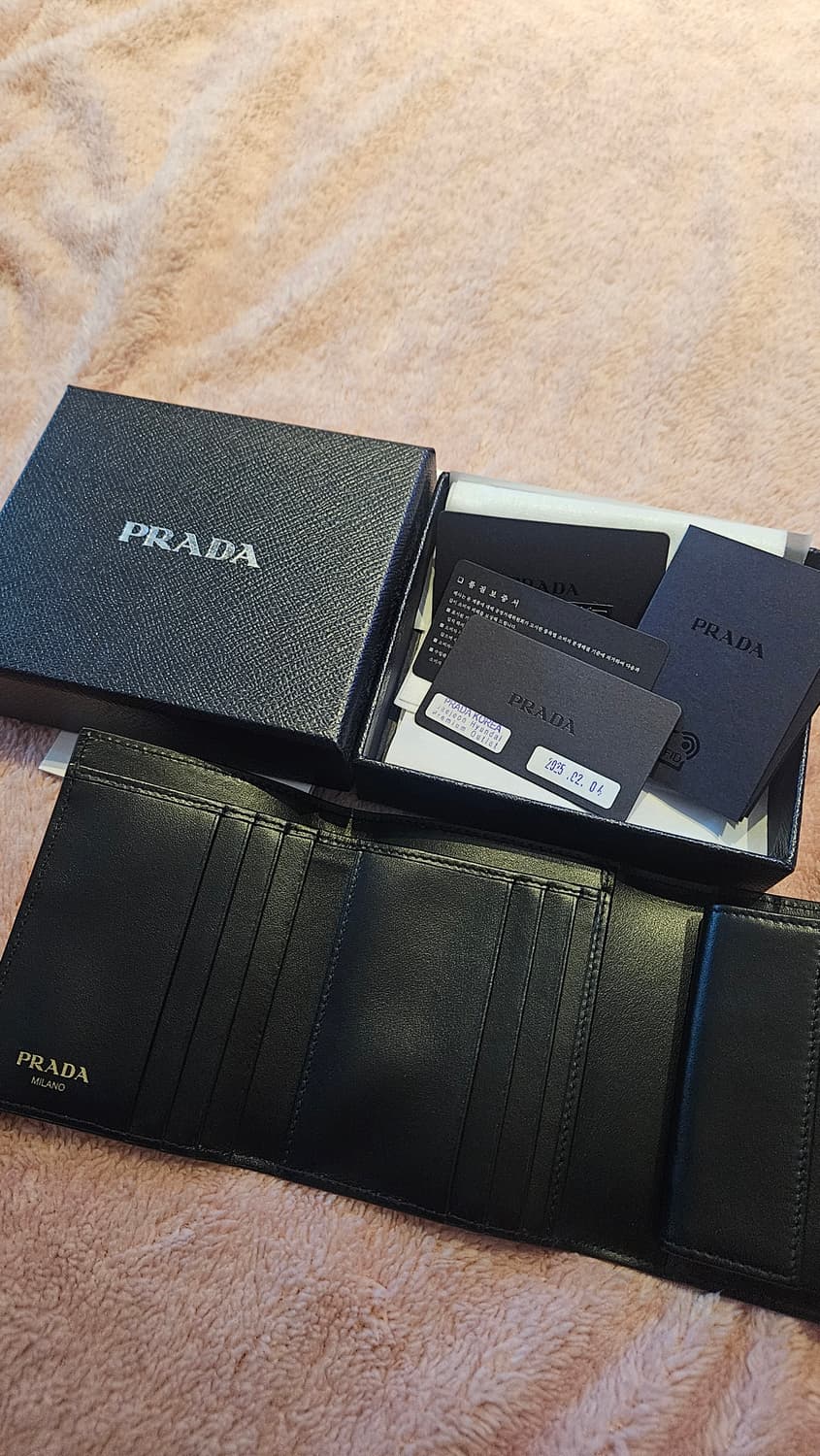 (새상품) 프라다 지갑 상품이미지3