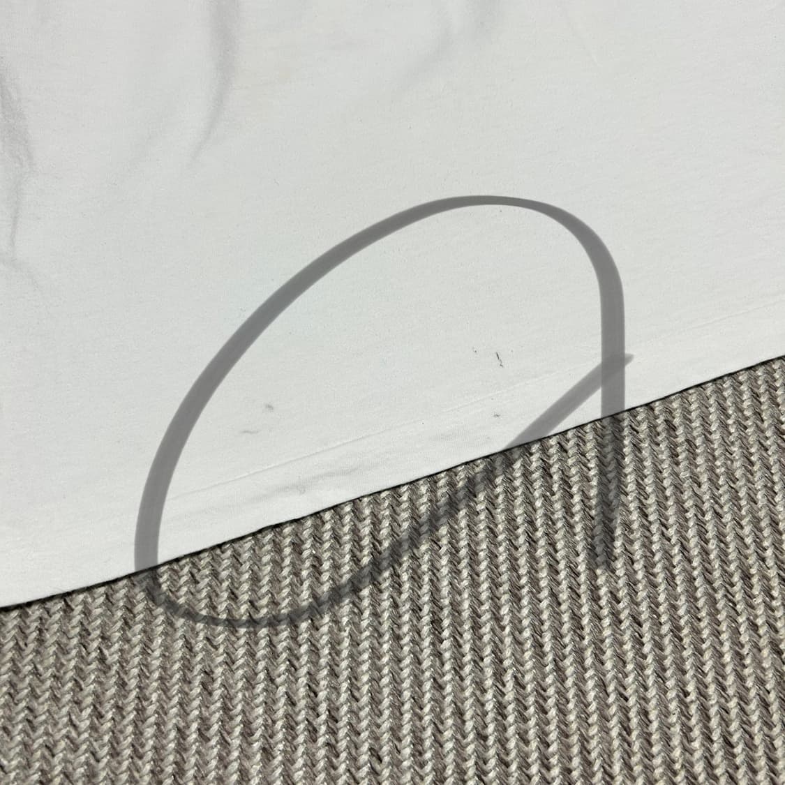 [M] 꼼데가르송 화이트 반팔티 상품이미지3