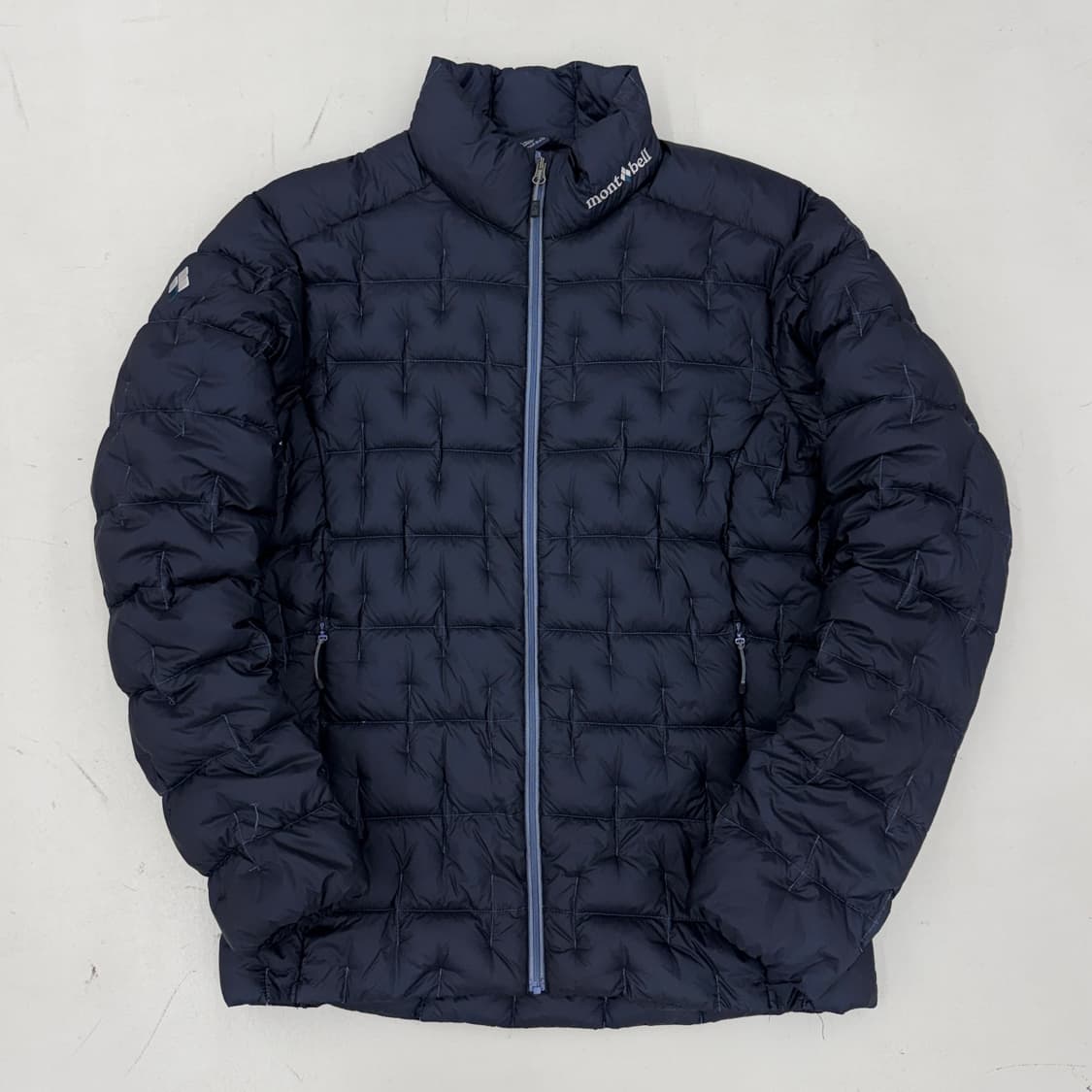 몽벨 온에어 고프코어 나일론 퀼팅 구스다운 경량패딩 상품이미지2
