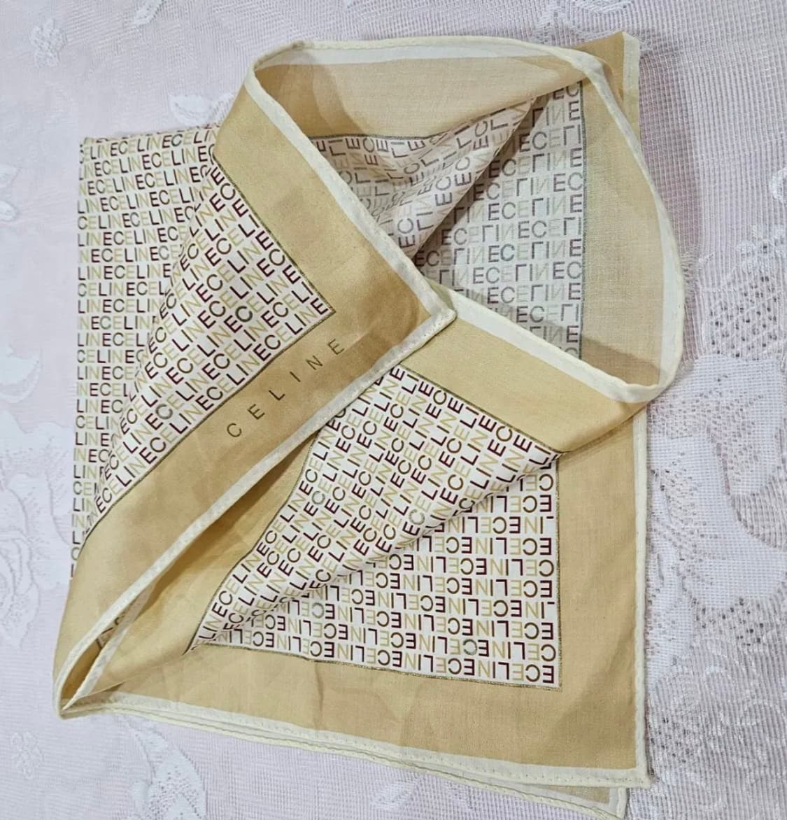 셀린느(CELINE) 올오버 로고손수건 상품이미지4