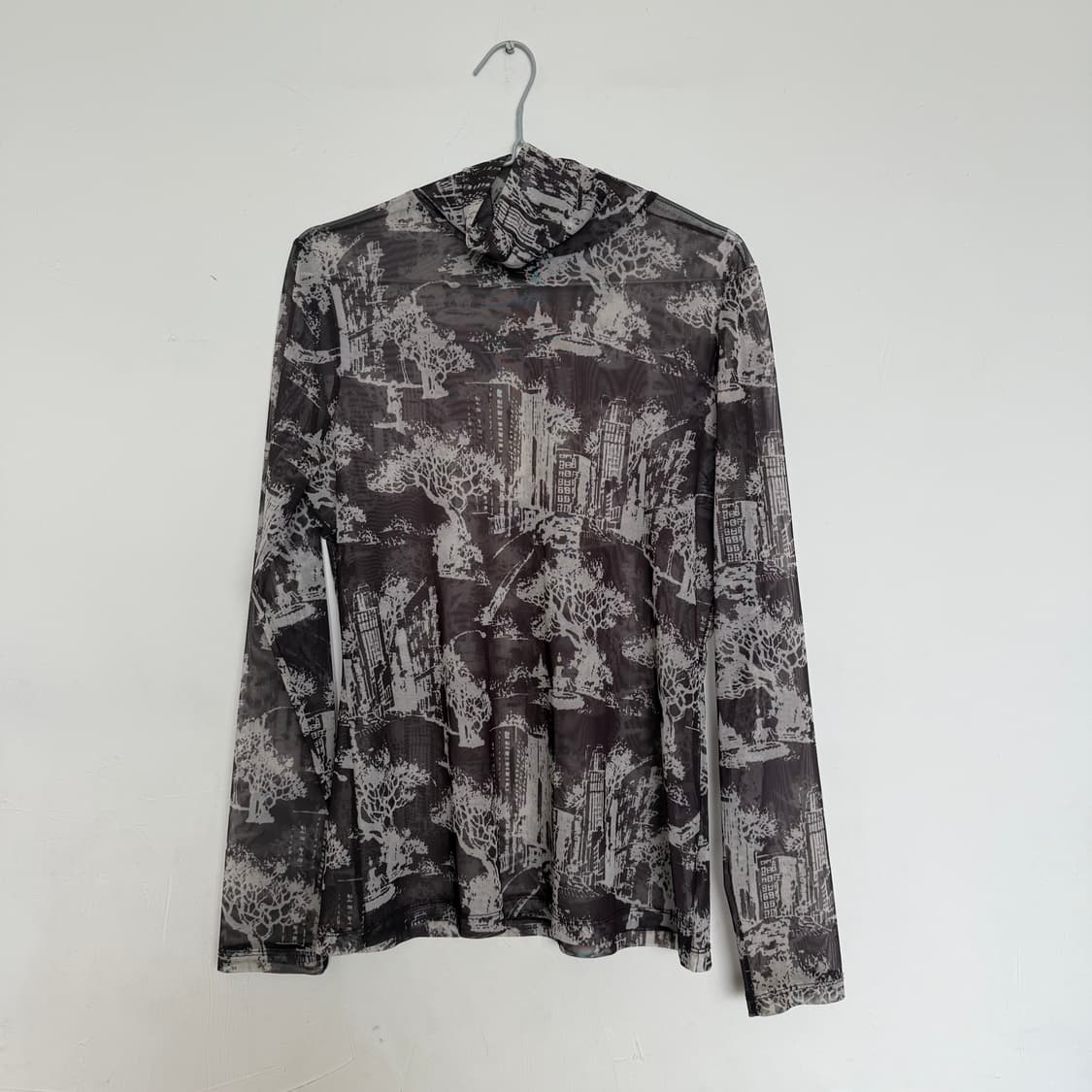 패턴 시스루 폴라티 상품이미지1