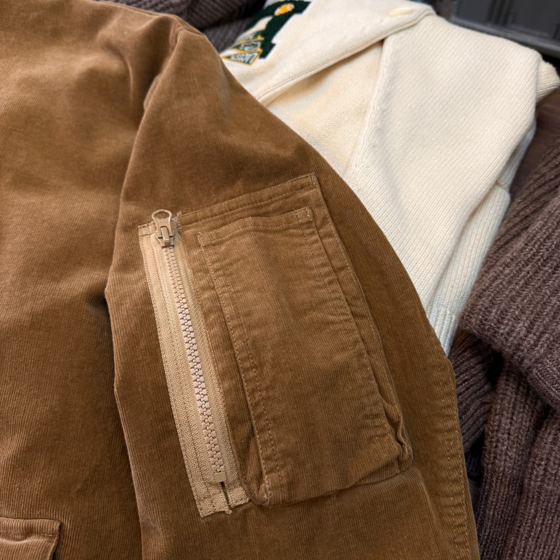 MELPLE 캘리포니아 리그 코듀로이 봄버 A2 포켓 디테일 자켓 상품이미지3