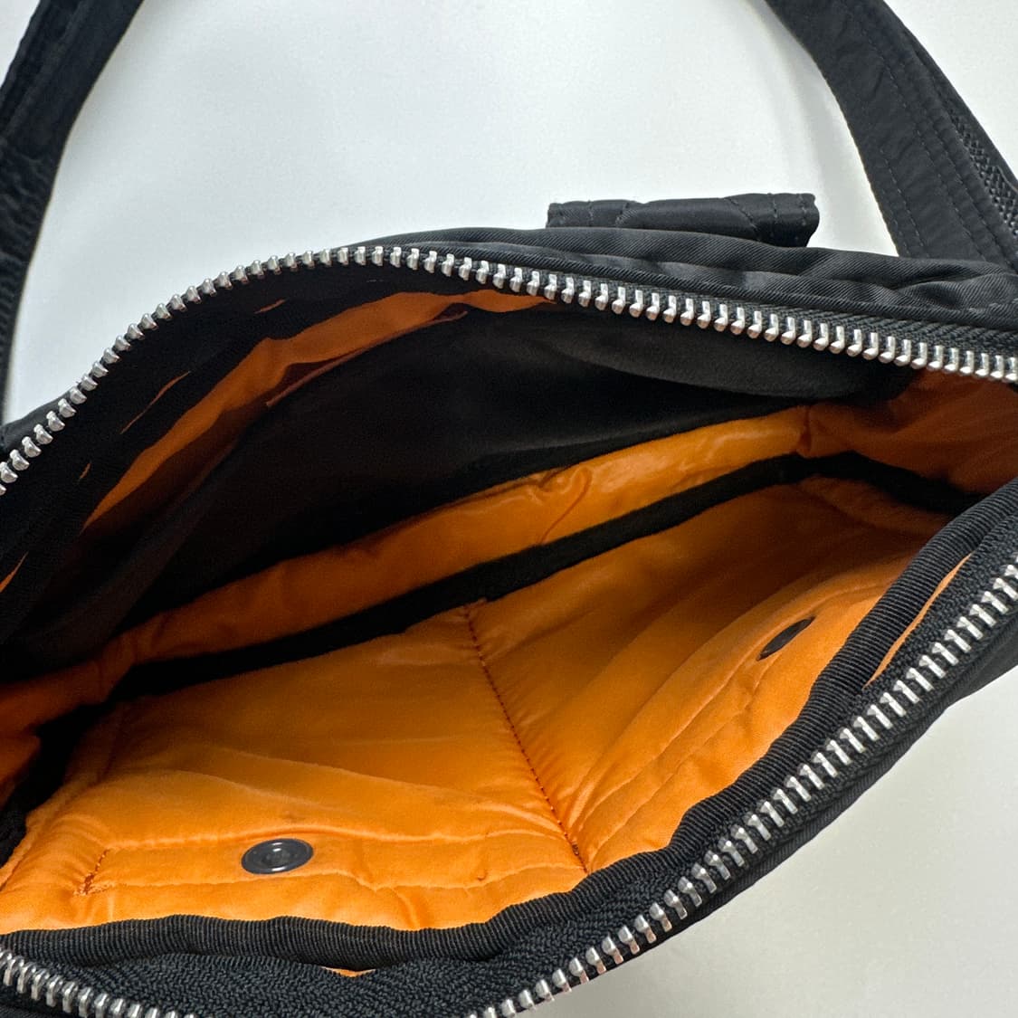 PORTER TANKER SHOULDER BAG 포터 탱커 숄더백 상품이미지8