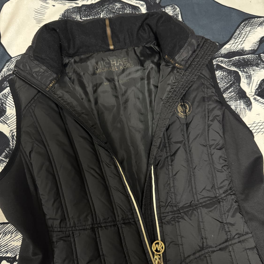 마이클코어스 다운 패딩조끼 S사이즈  상품이미지3