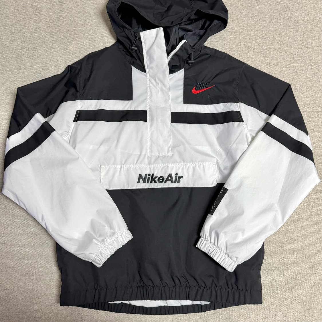 나이키 에어 블랙&화이트 아노락 바람막이 후드 상품이미지1