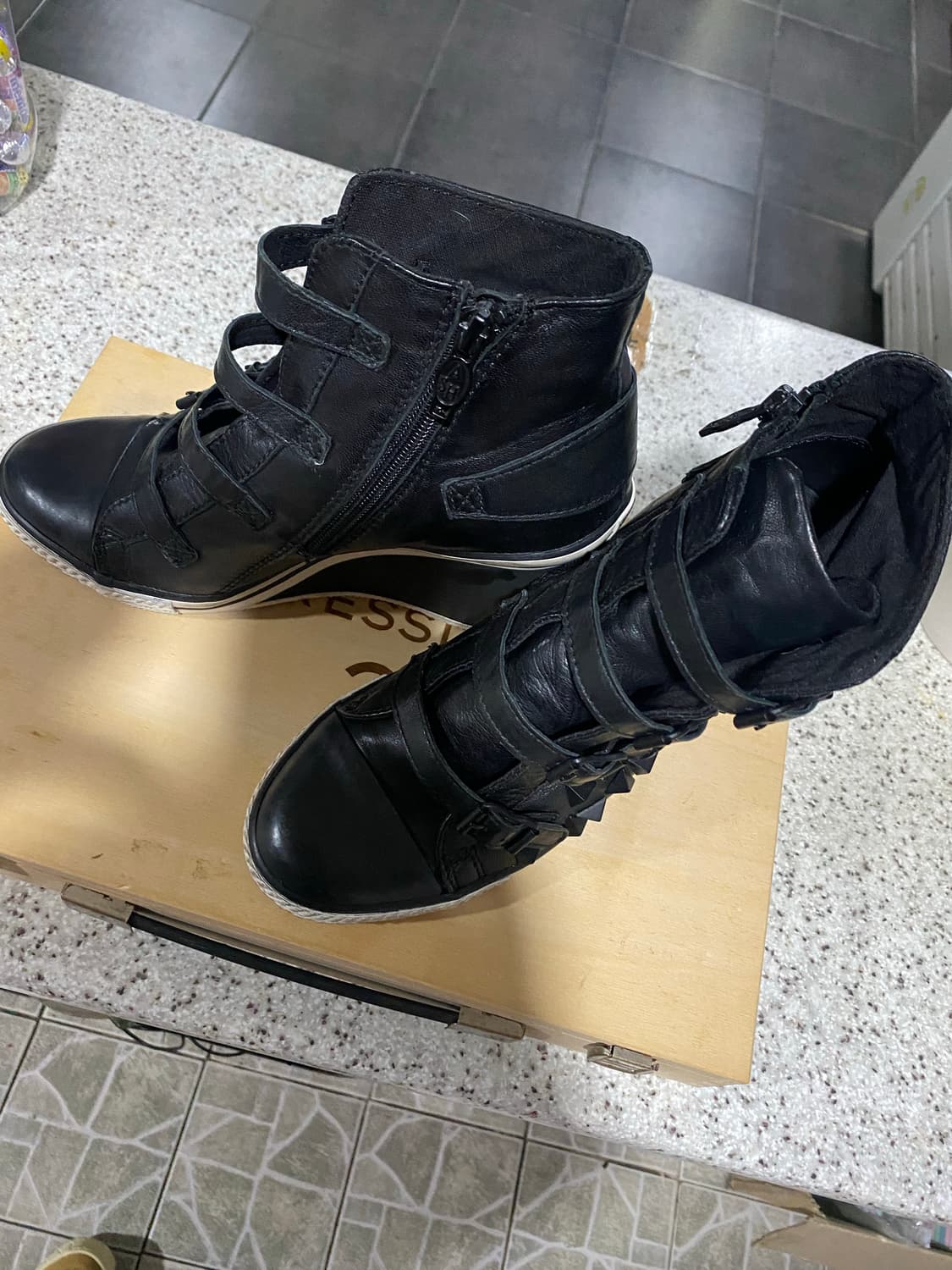 ASH 아쉬 블랙 웨지힐 스니커즈 39 상품이미지7