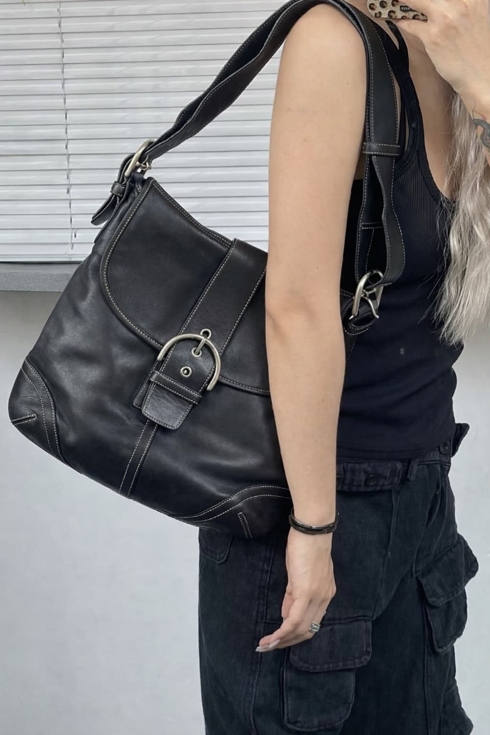 90s coach 코치 클래식 블랙 레더 소호백 숄더백 크로스백 상품이미지1