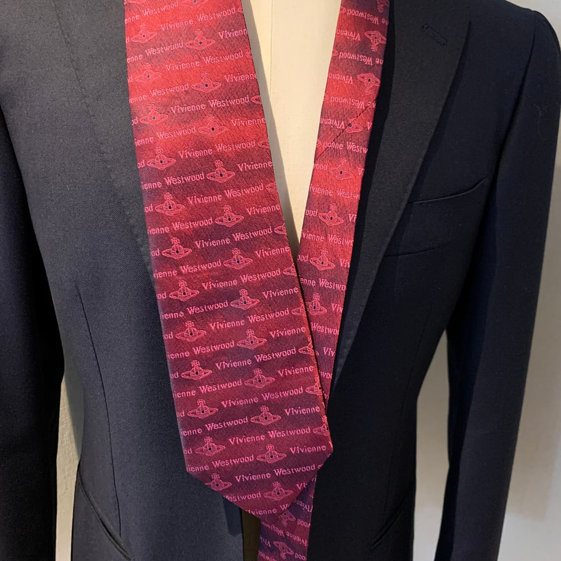 비비안웨스트우드 로고플레이 명품넥타이 100실크 모노그램 정장코디 상품이미지2