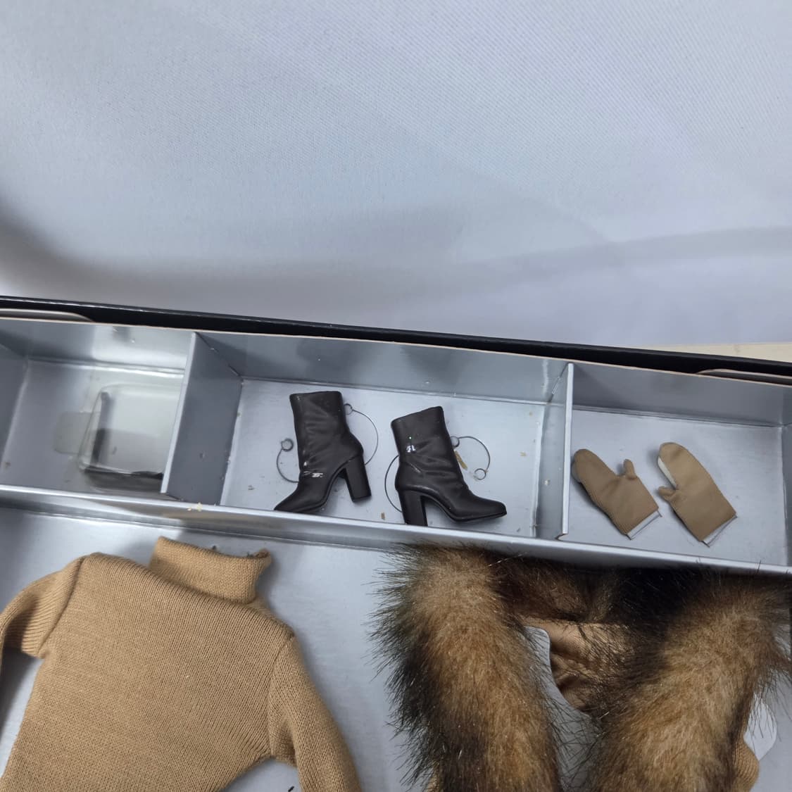 2001년대 마텔 바비인형 옷 바비 컬렉터스 클럽 전용 패션 세트

 상품이미지3