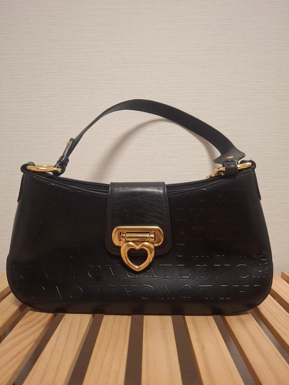 상태좋음) 러브캣 블랙 엠보 숄더백/바게트백 갸루,y2k 상품이미지2