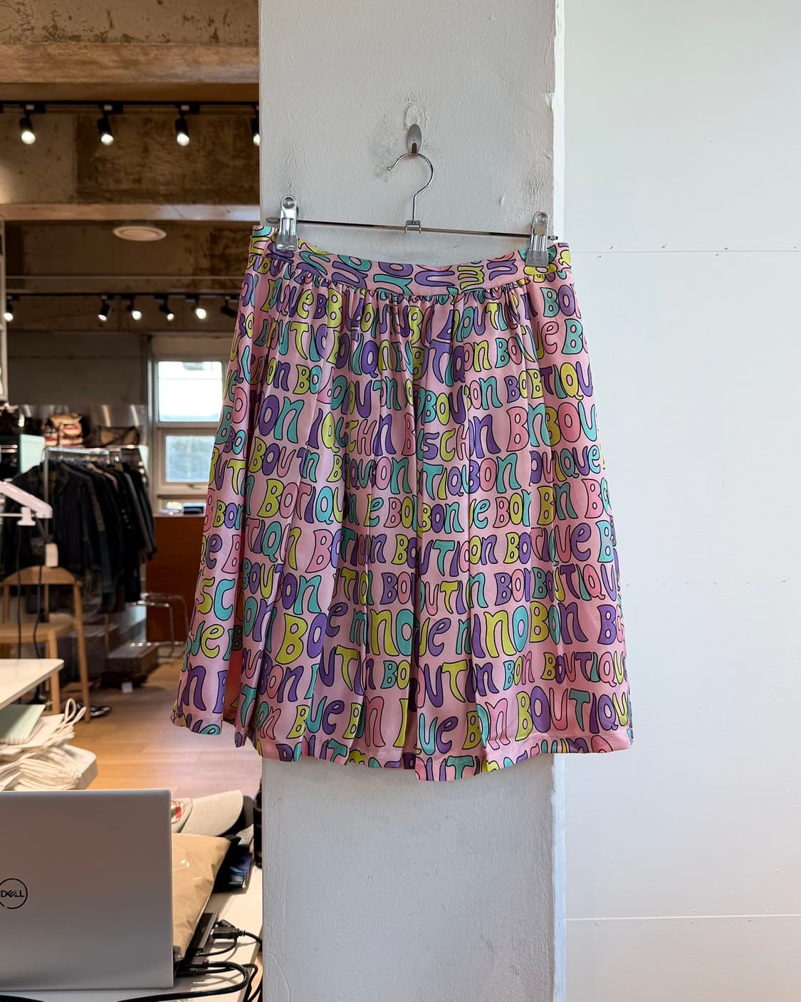 모스키노 부티크 핑크 로고 패턴 실크 핀턱 스커트 상품이미지5