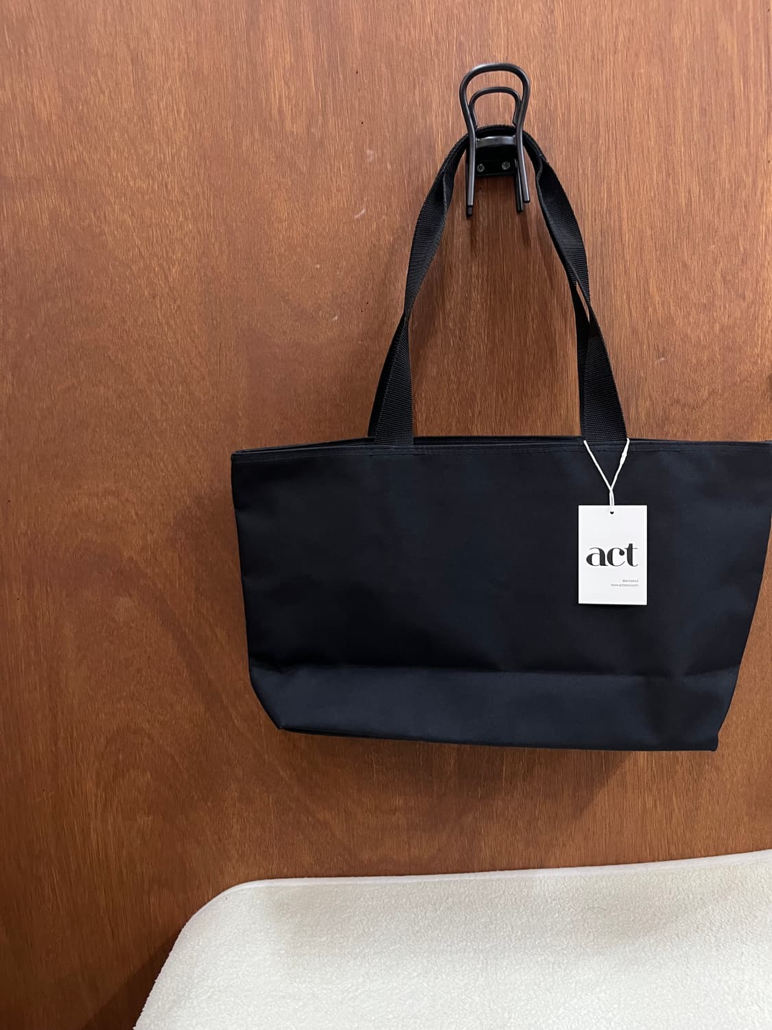 꾸레쥬 로고 쇼퍼백 블랙 상품이미지3