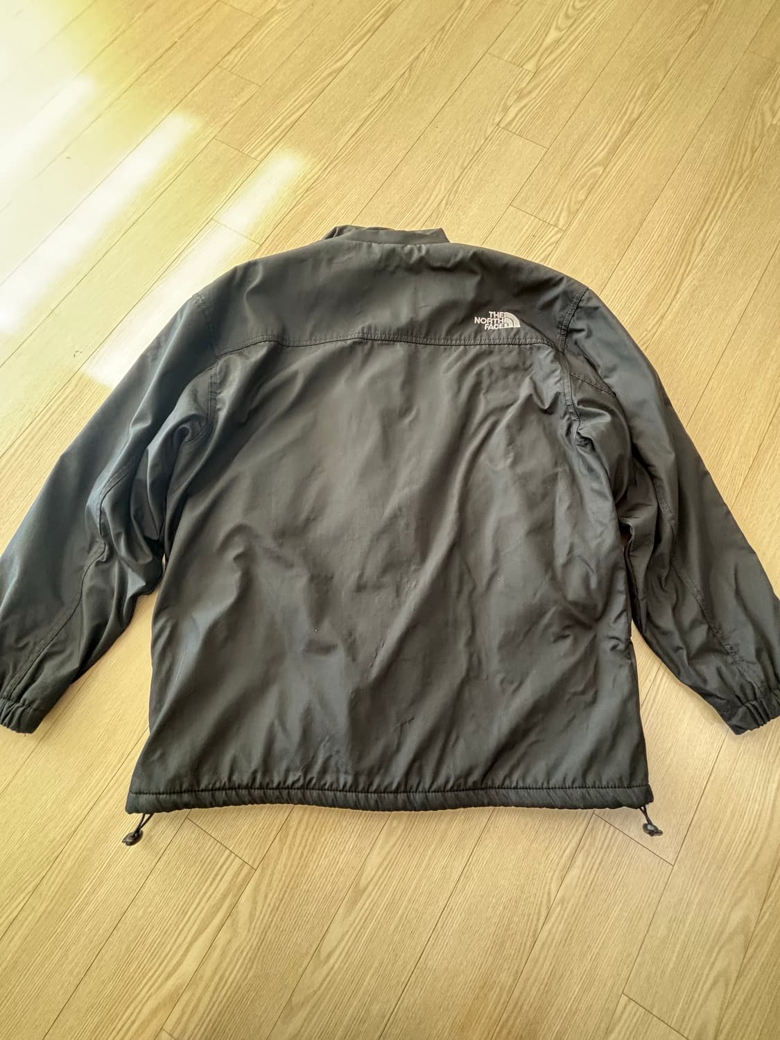 노스페이스 바람막이 블랙 상품이미지2