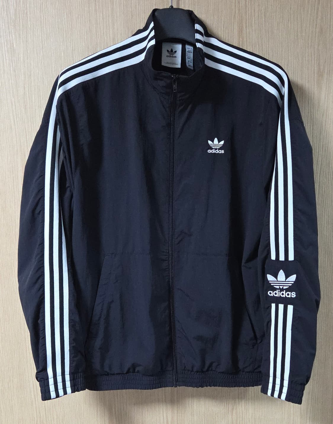 (착샷) 아디다스 락업 트레포일 우븐 바람막이 상품이미지1