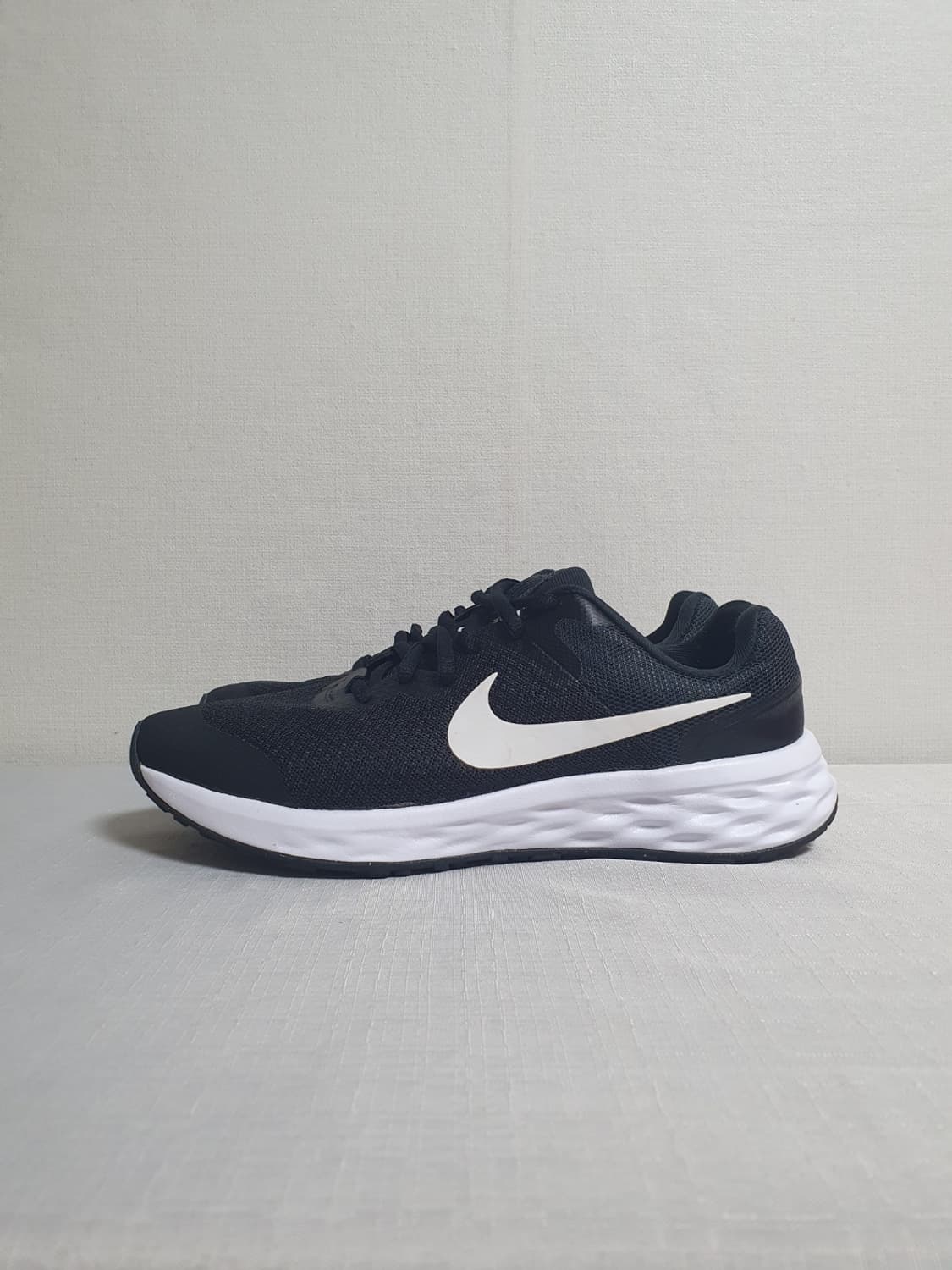 240mm 나이키 레볼루션 블랙 운동화 상품이미지3