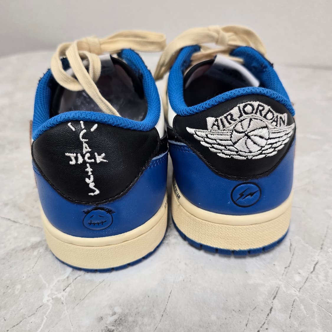 조던 트래비스 스캇 프라그먼트 스니커즈 신발 250사이즈 판매 상품이미지5