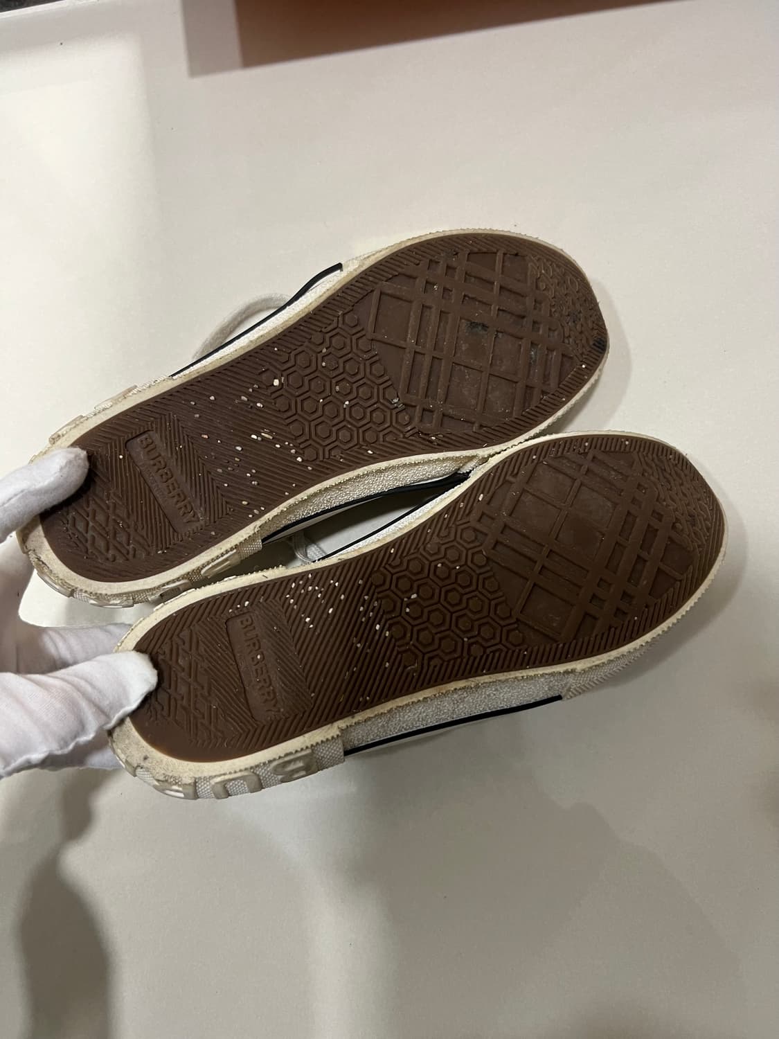 [40.5] 버버리 체크 스니커즈 상품이미지6