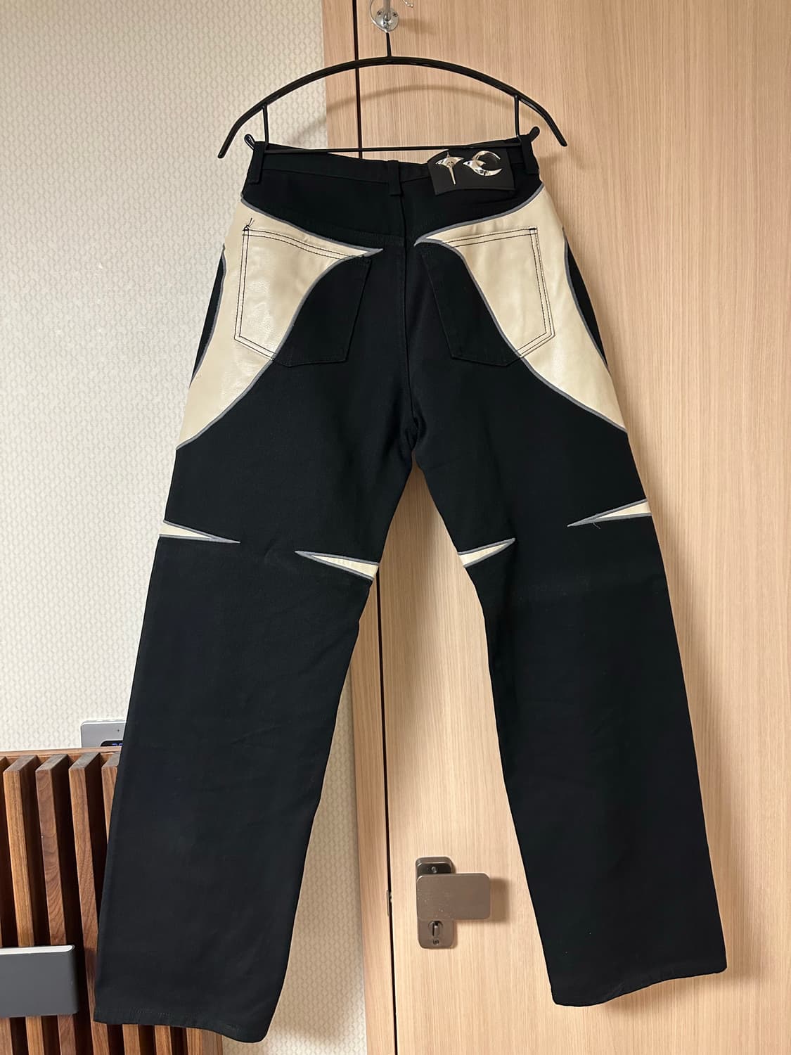 떠그클럽  TC Leather Black Denim Pants2 상품이미지3