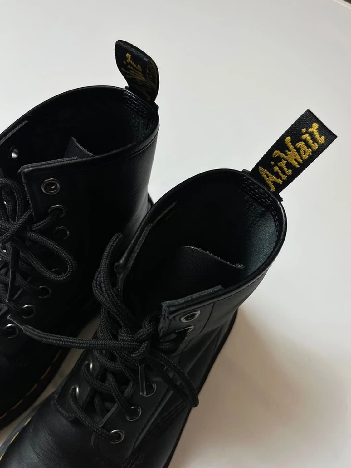 닥터마틴 시그니처 8홀 부츠인 1460 나파 워커 Q1315 상품이미지4