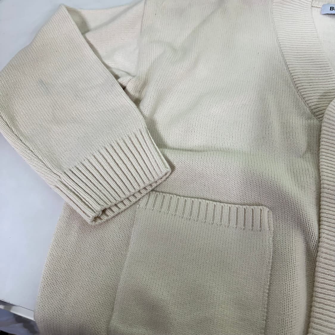 M 블론드나인 루즈오버핏 아이보리 V넥가디건 상품이미지3