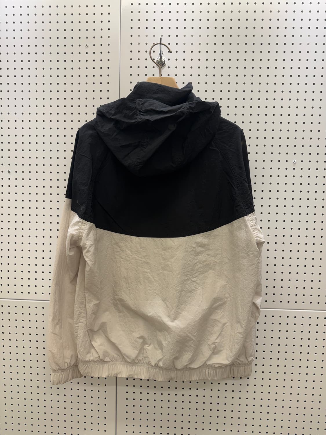 나이키 신형 러닝 바람막이 U283 상품이미지3