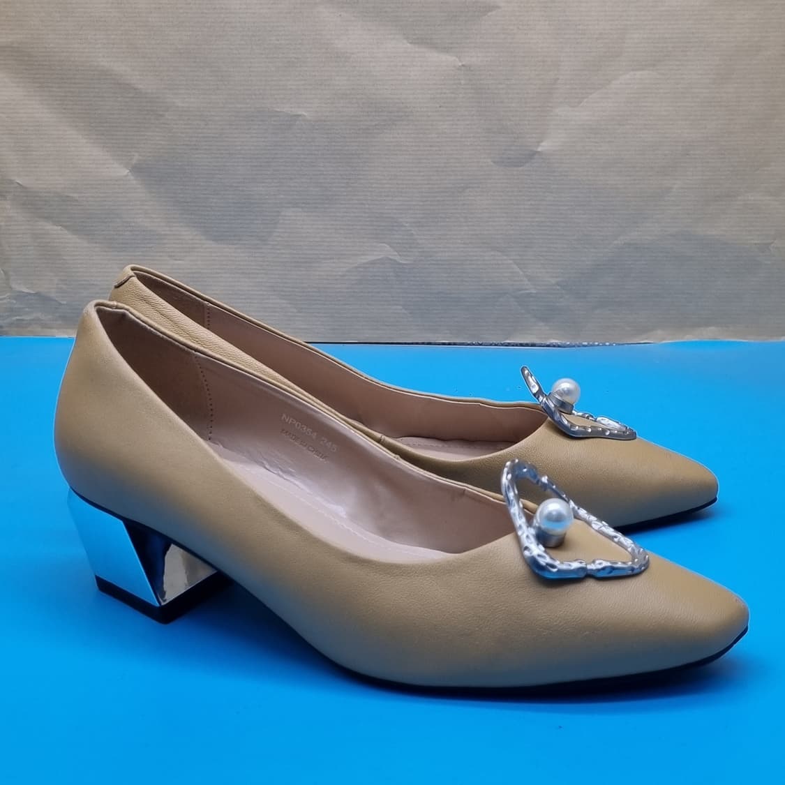 나무하나 여성구두 실사이즈240 굽5  상품이미지1