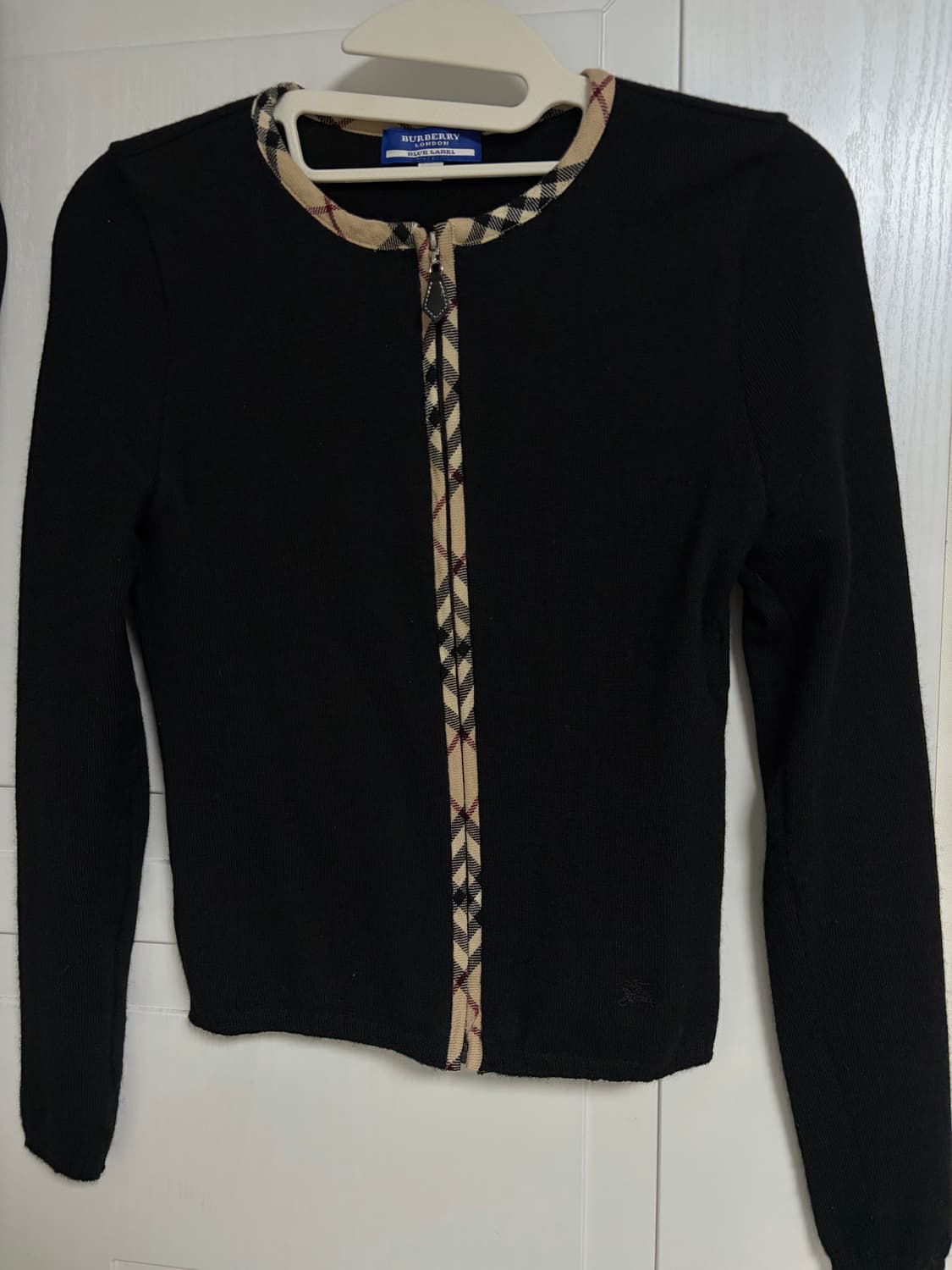 버버리 노바블랙 집업가디건 상품이미지1