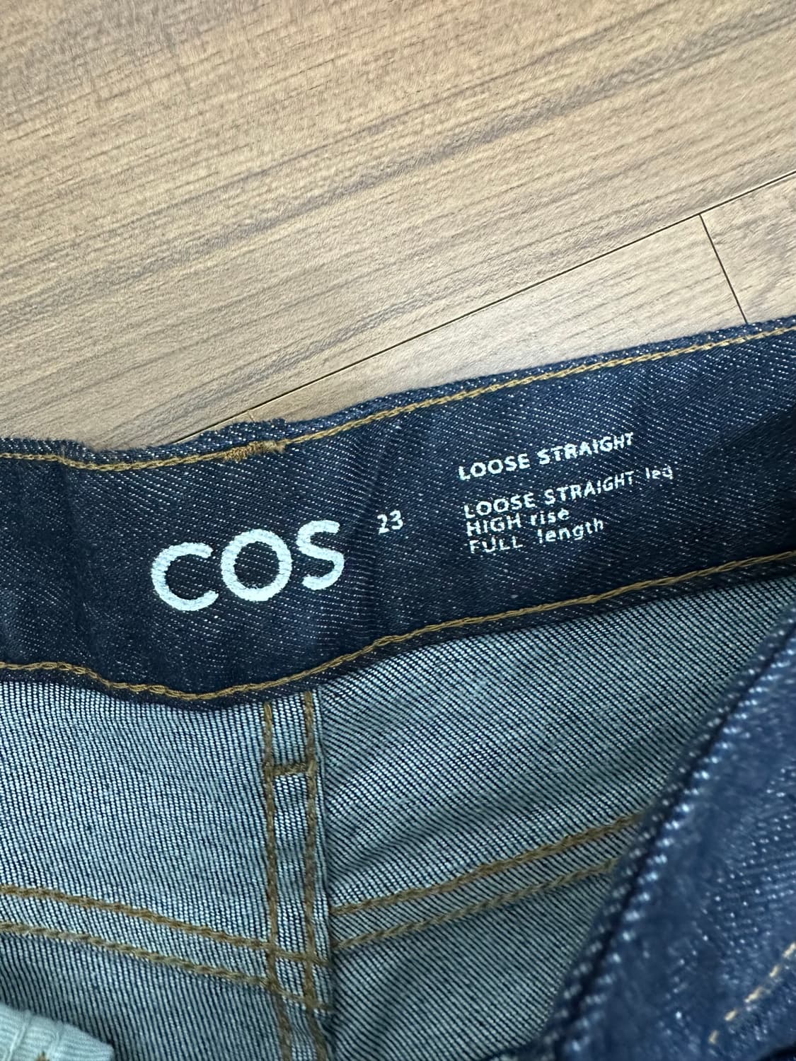 코스cos 루즈스트레이즈 하이라이즈 풀랭스 데님 상품이미지2