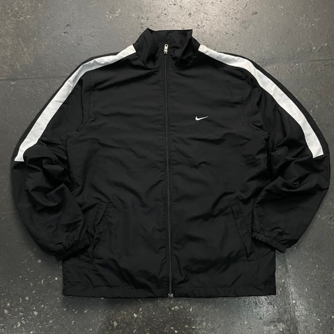 105 나이키 스우시 바람막이 상품이미지1
