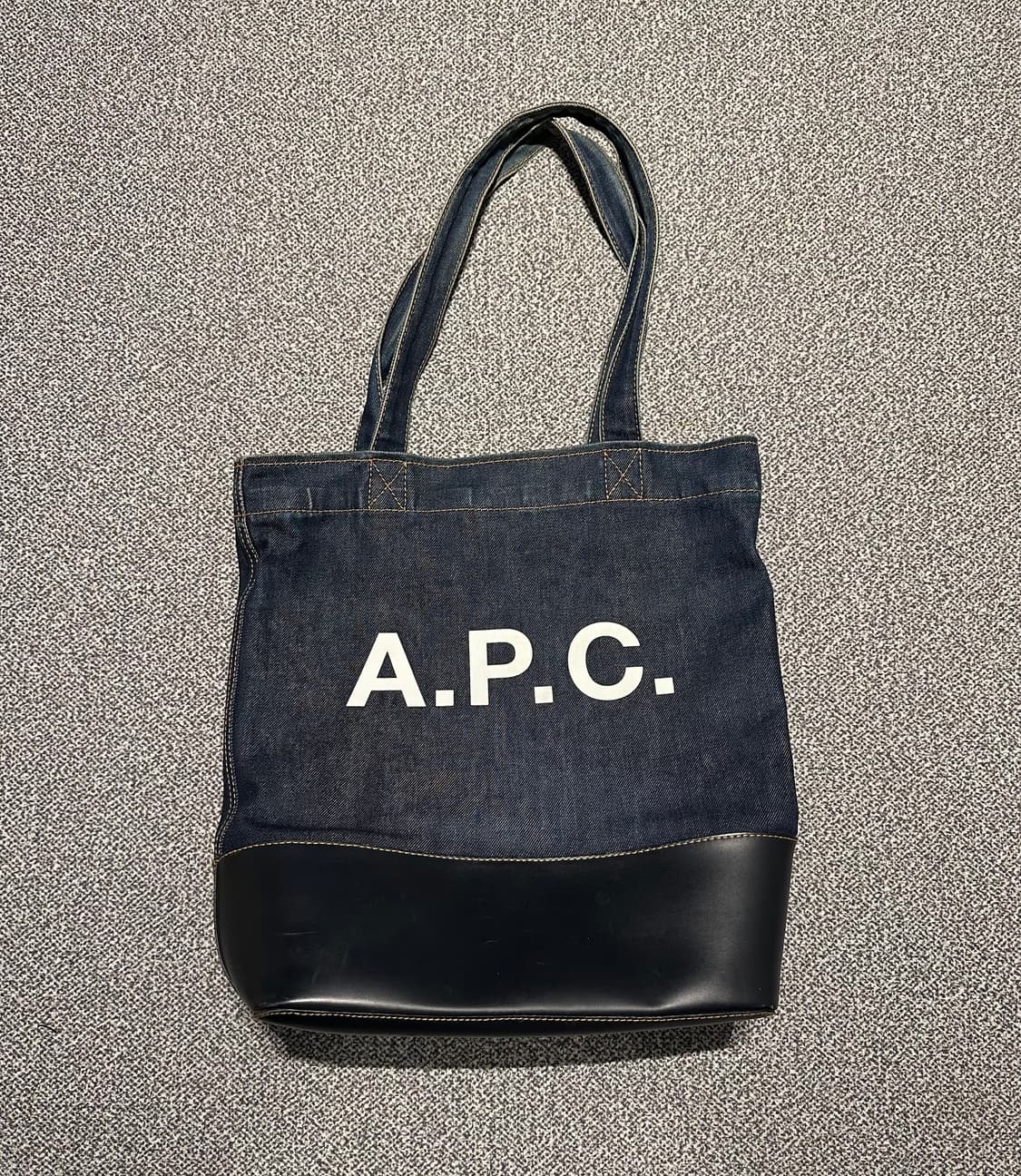 A.P.C 아페쎄 악셀 데님 토트백 상품이미지1