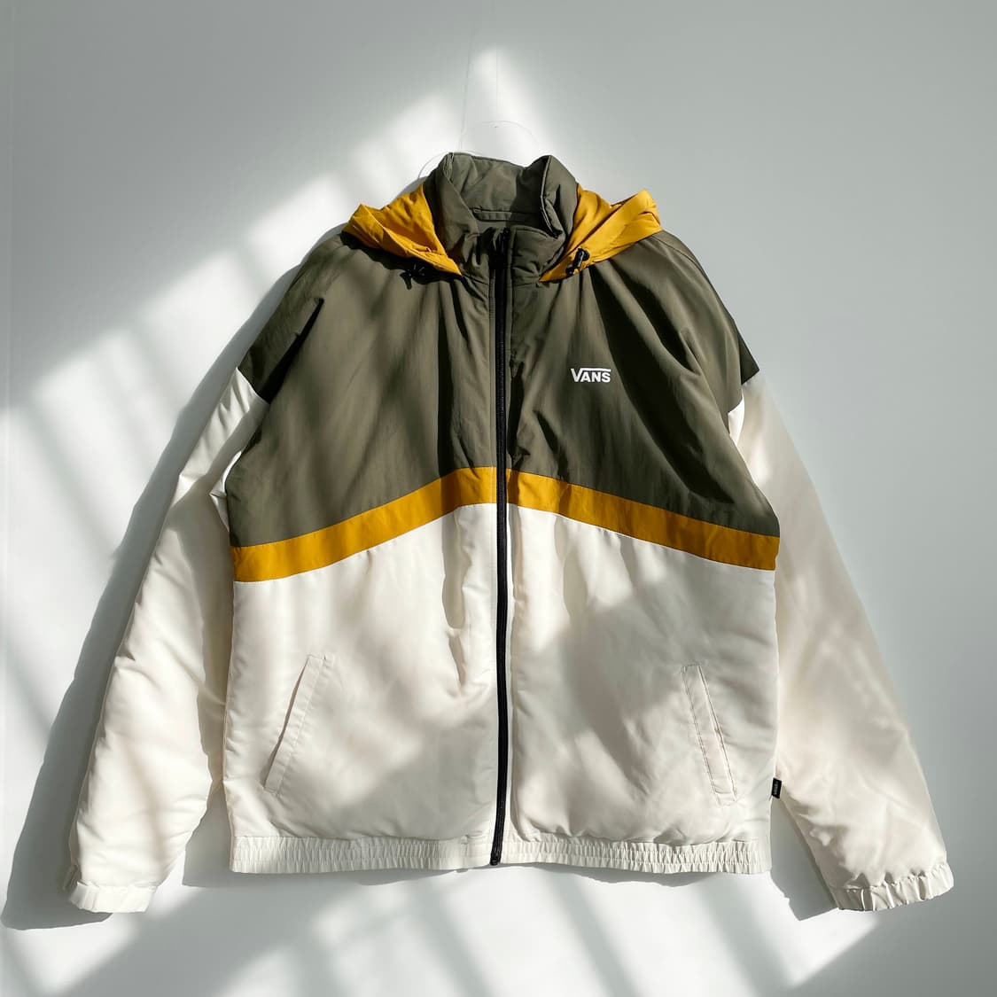C1 반스 컬러블록 푸퍼 자켓 올리브 95사이즈 상품이미지1