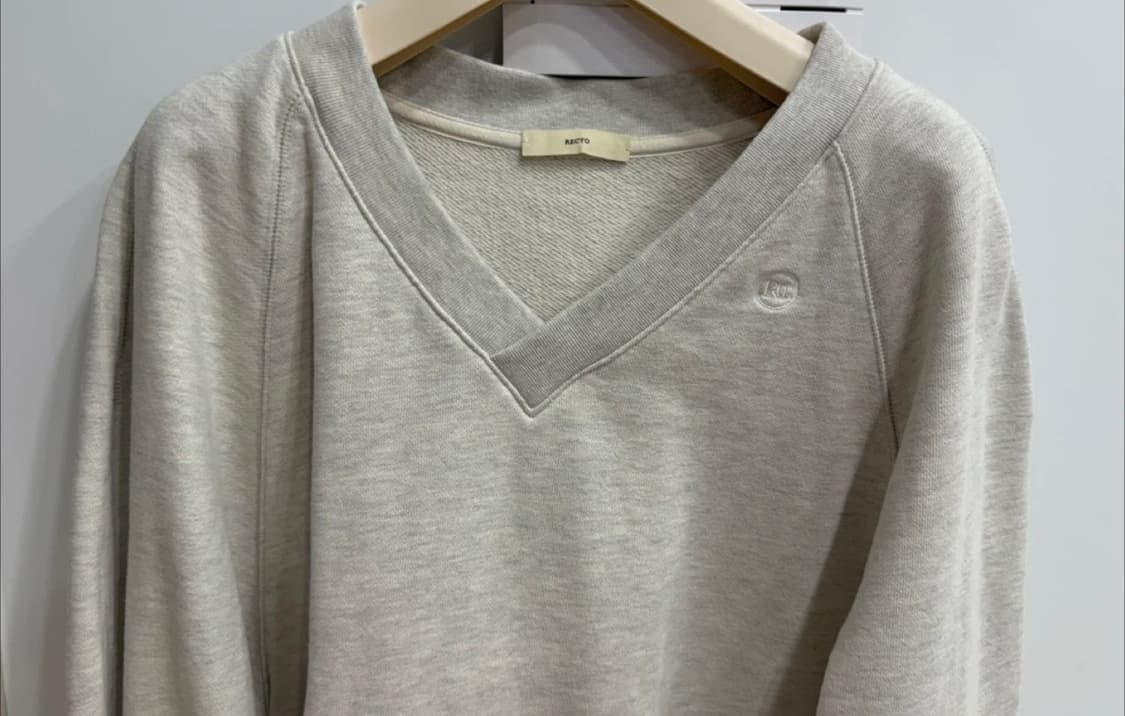 렉토 Mens signiture logo V-neck sweatshirt 상품이미지6