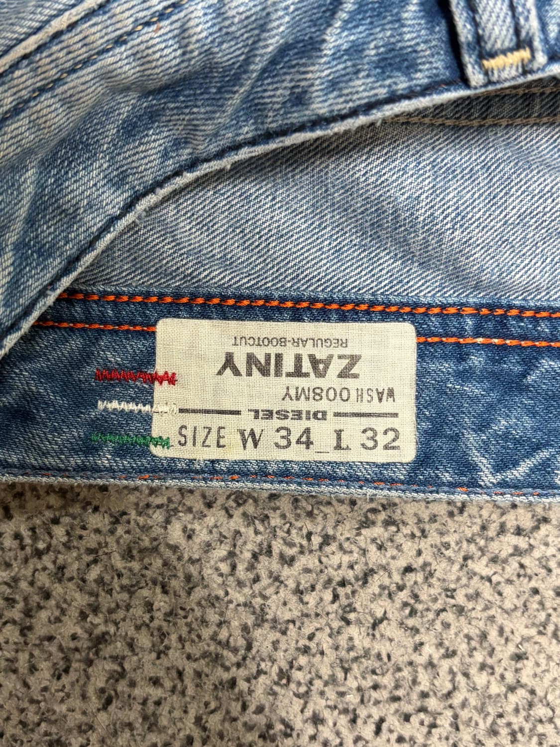 (할인가 8만) 디젤 자티니 레귤러 부츠컷 데님 팬츠 상품이미지6