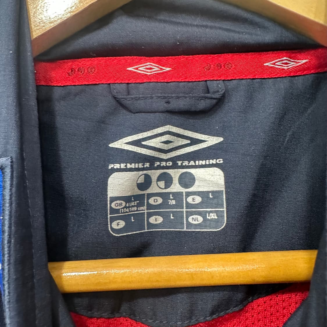 엄브로 잉글랜드 반집업 바람막이 상품이미지3