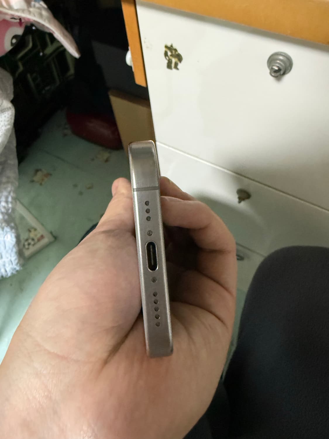 아이폰 15 Pro 내추럴 티타늄 상품이미지7