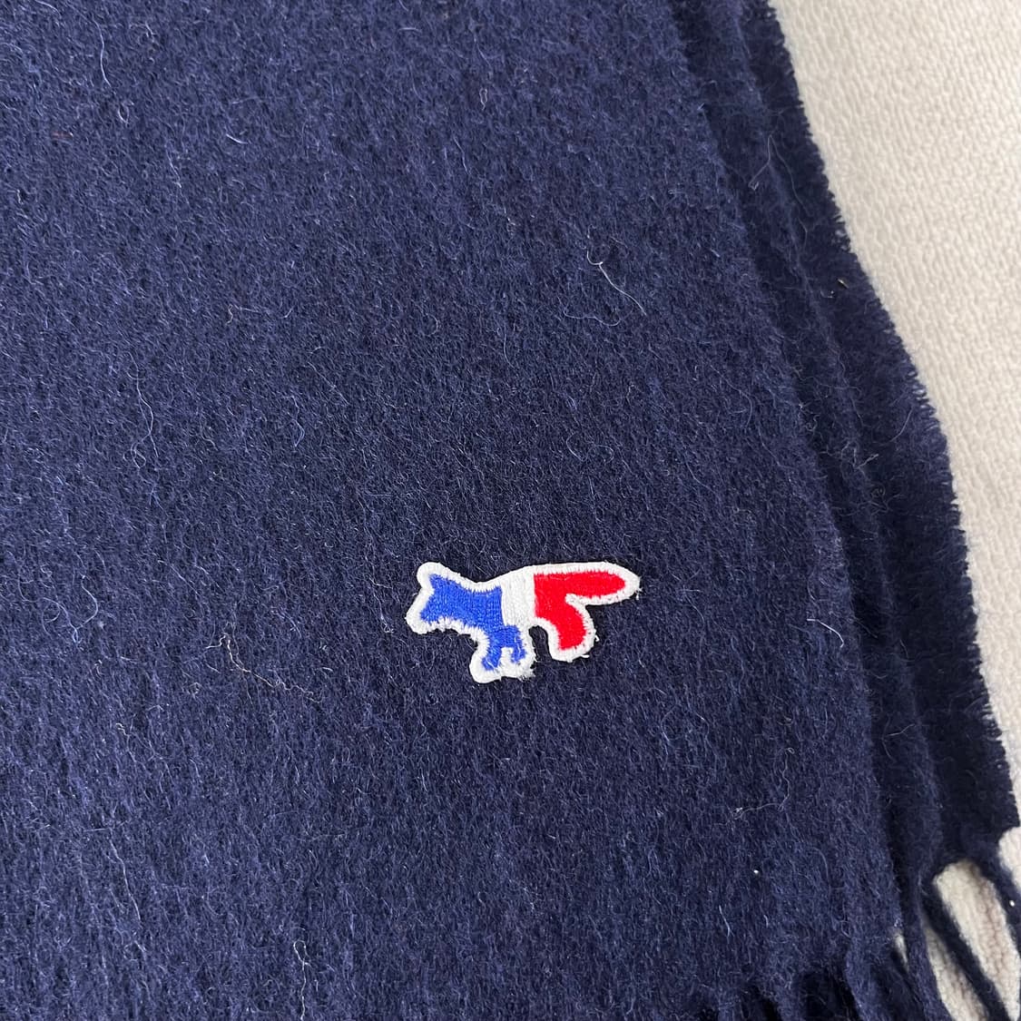 메종키츠네 울 폭스 네이비 머플러  상품이미지3