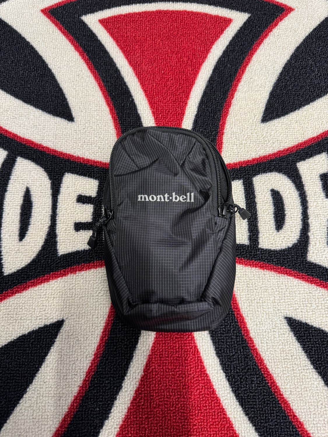 몽벨 어택처블 심플 파우치 블랙 상품이미지1