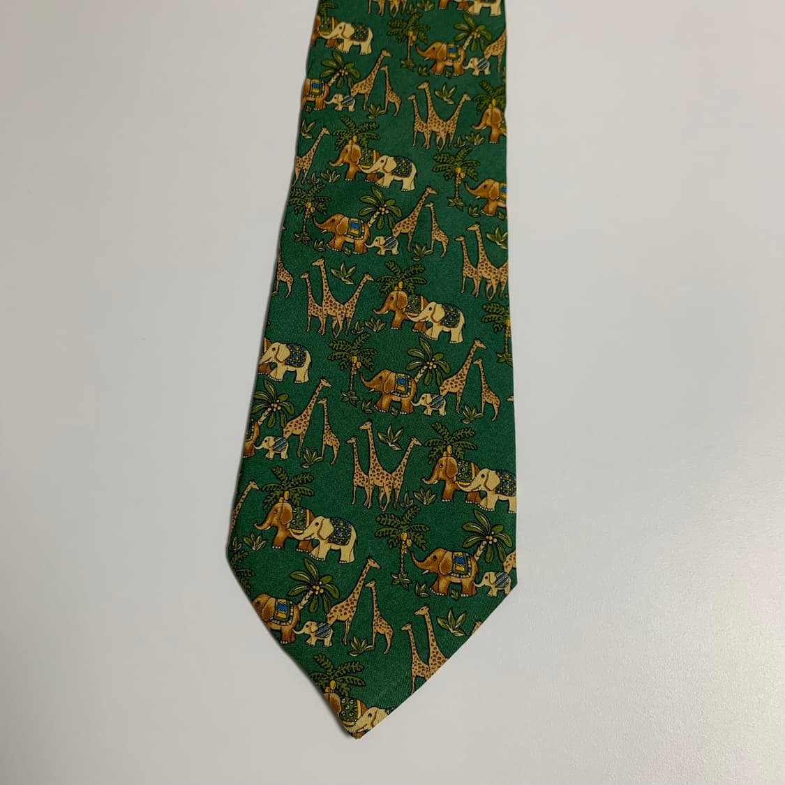 살바토레 페레가모(Ferragamo) 명품 정장넥타이 A+등급 9cm 상품이미지9