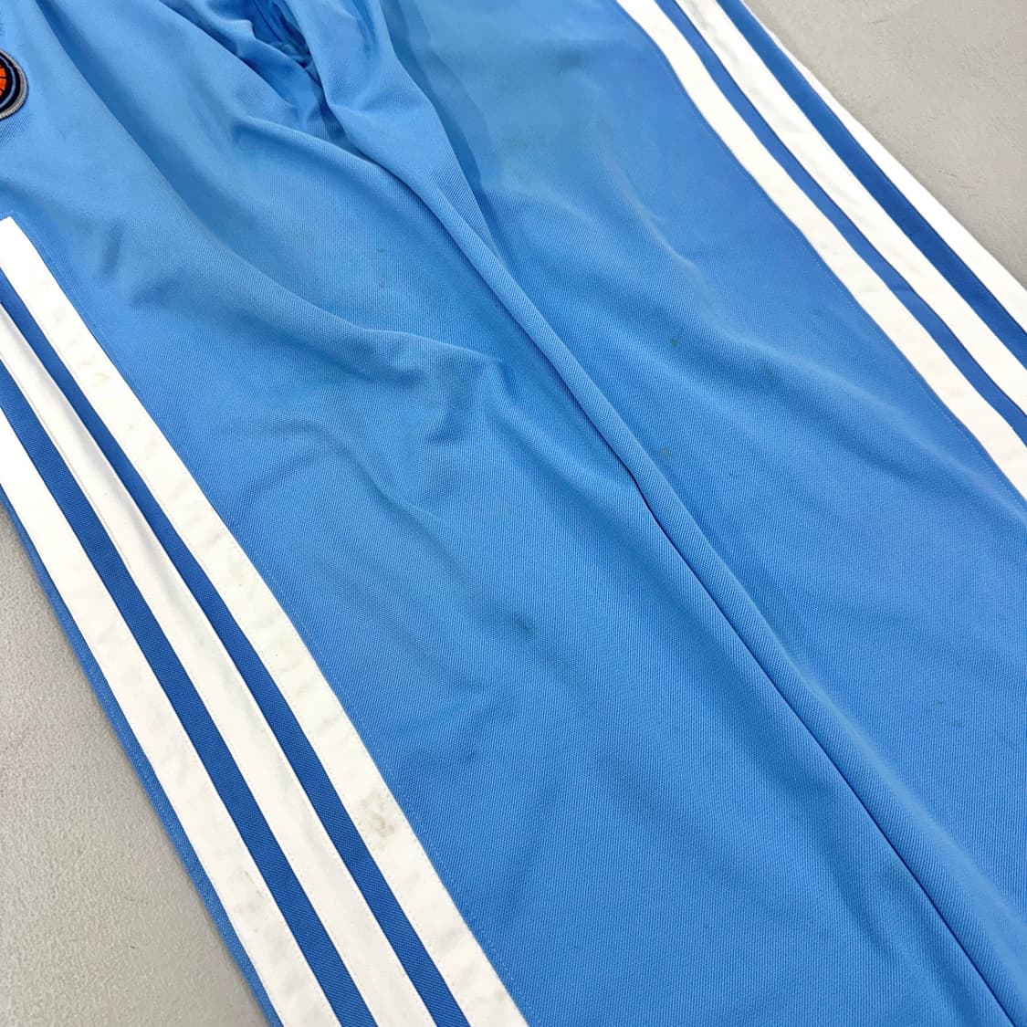 아디다스 X NBA 00s 삼선 올드스쿨 하늘색 와이드 트랙팬츠 상품이미지5